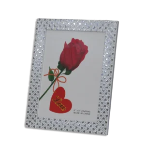 Wooden 15x20cm Heart Designed Photo Frame