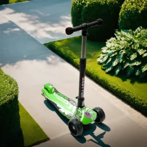 Scooter 3 Wheels Green With Light1