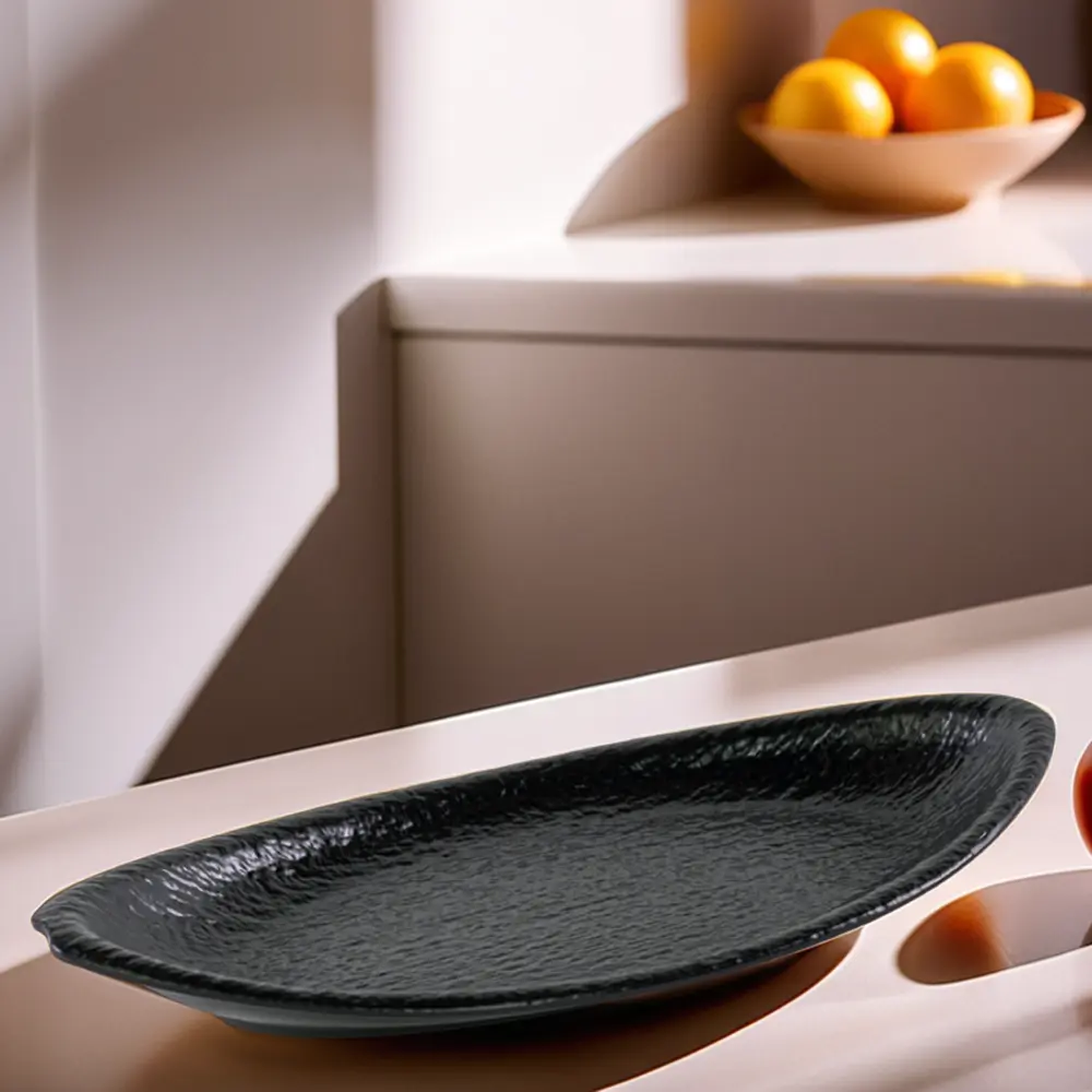 Melamine 45.7cm Black Oval Plate1