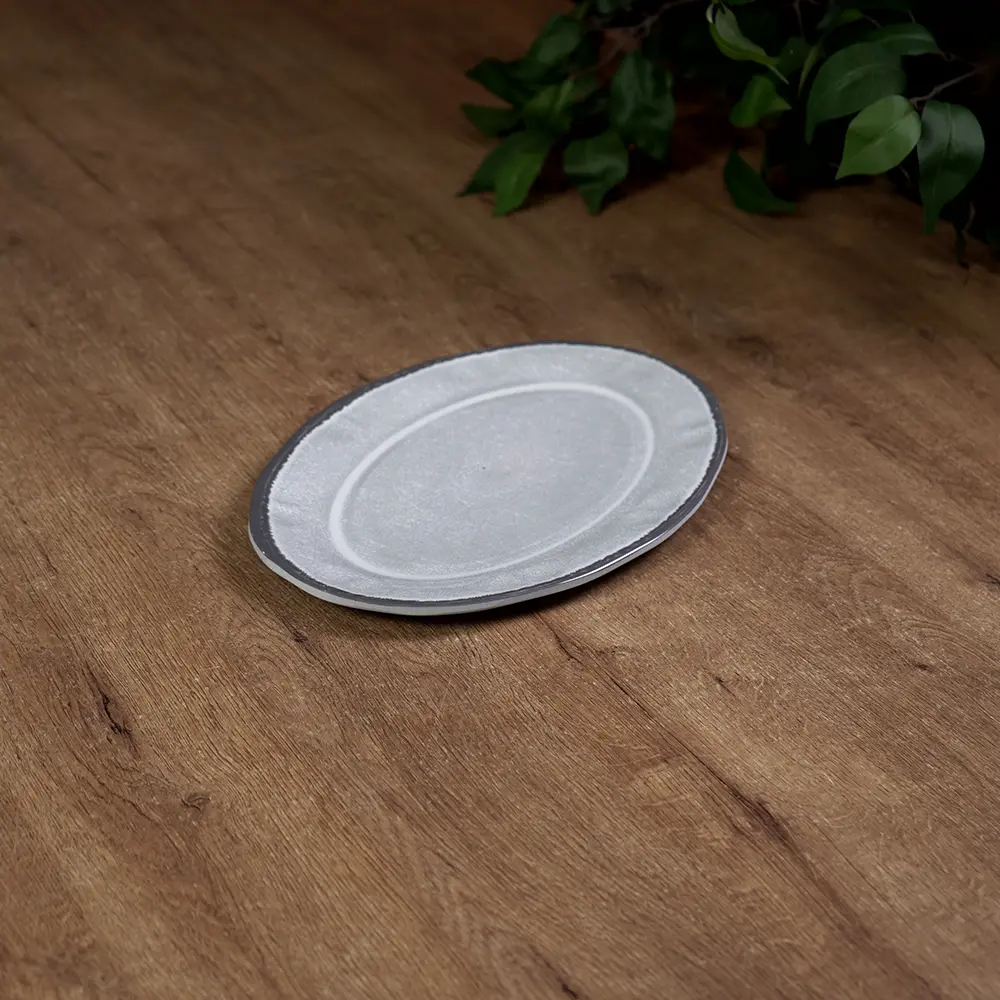Momaz 12in hammered melamine oval plate1