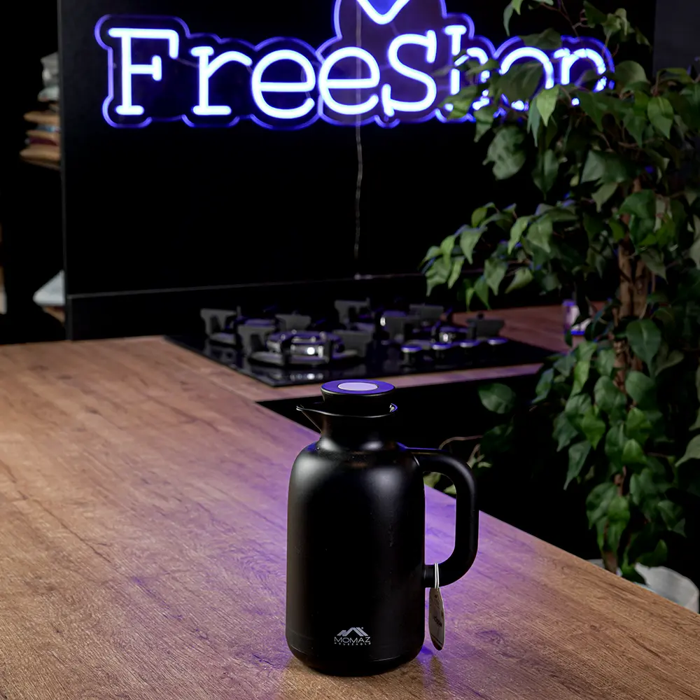 Momaz 1l black jug vaccum with handle1