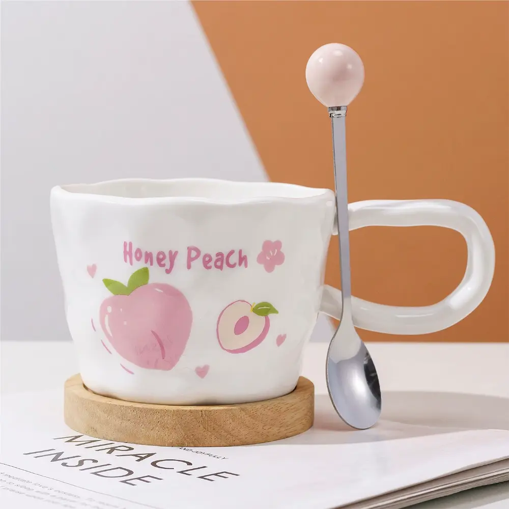 Ceramic 400ml peach design mug with spoon2