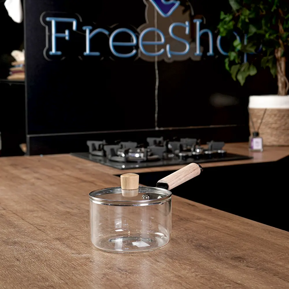 Glass transparent small casserole with wooden handle1
