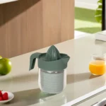 Sarina 425ml green citrus juicer with handle1