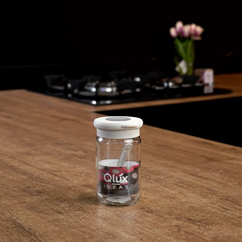 Qlux flat 300ml spices jar with light grey lid & spoon1