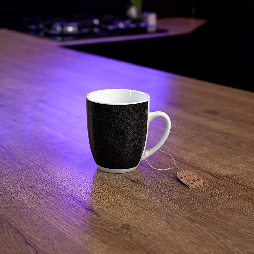 La table elegante porcelain black & white mug1