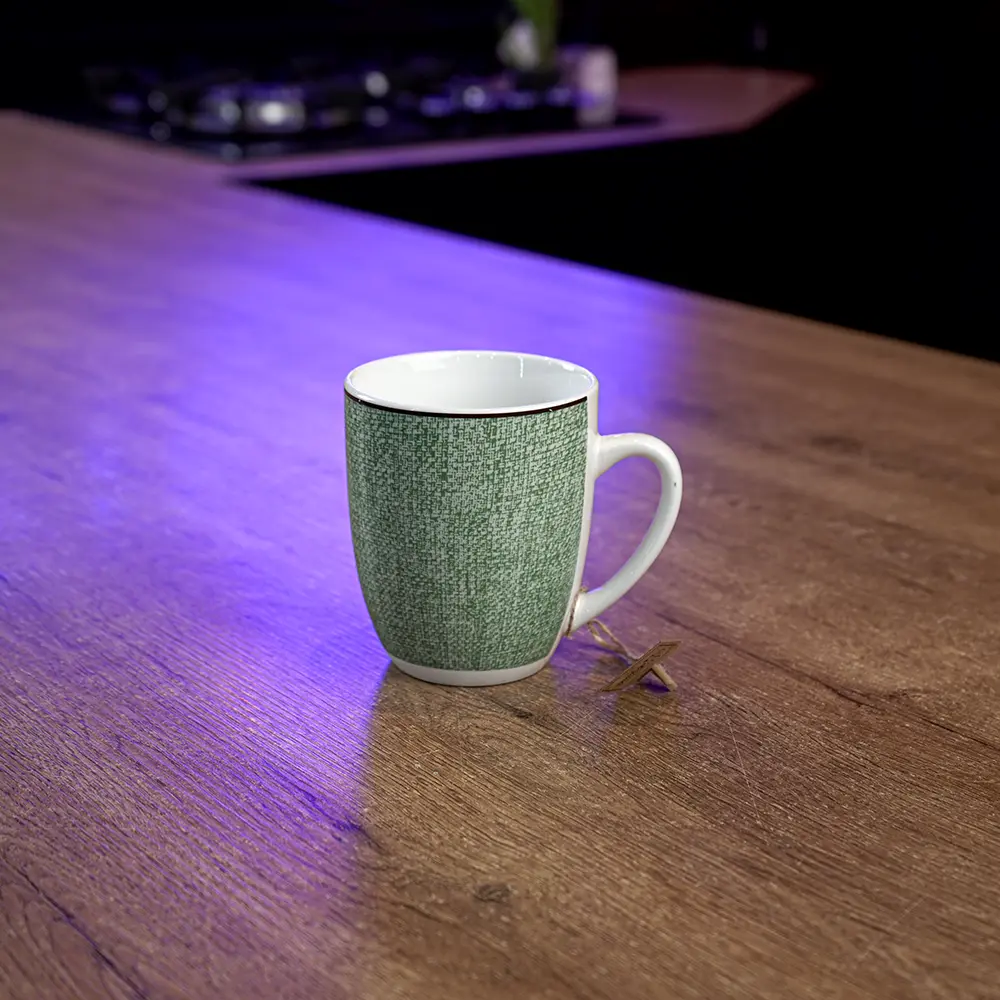 La table elegante porcelain green & white mug1