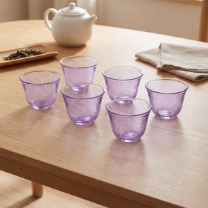 Freepik use the refined product image img1 as the sourceke