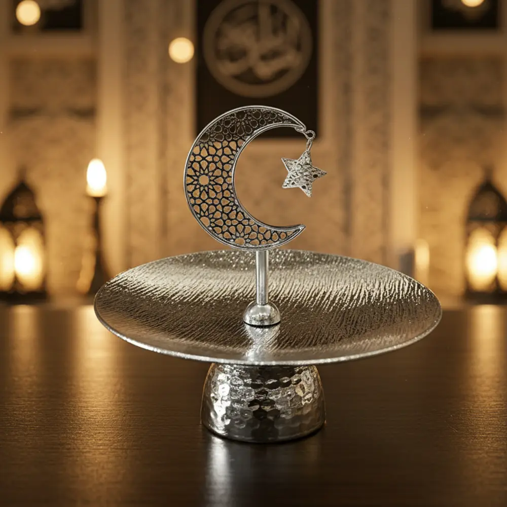 Silver Crescent Moon Dessert & Décor Stand1