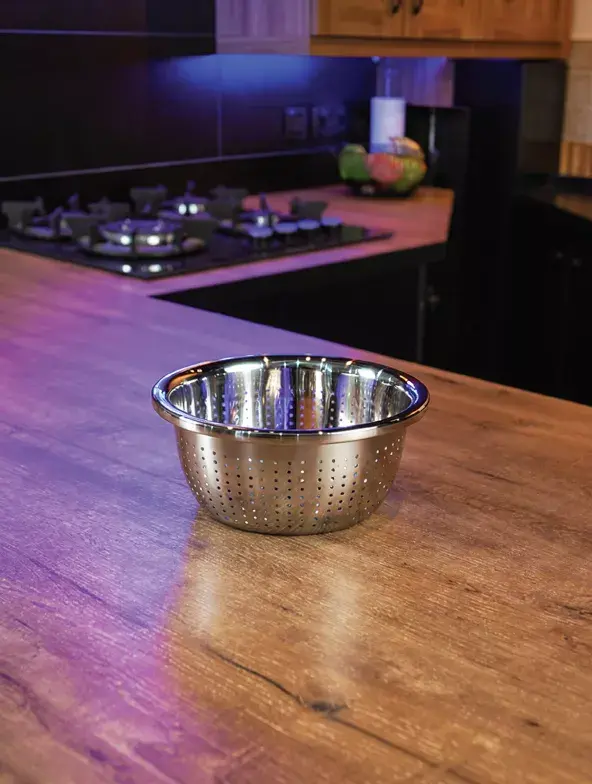 Stainless 22cm Silver Strainer1